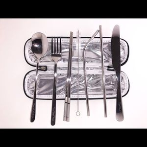 Travel set ( Different colors) 2 for 20$